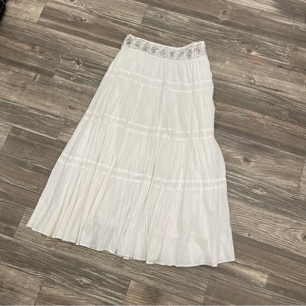 BCBGMaxAzria White Pleated Tiered Maxi Skirt